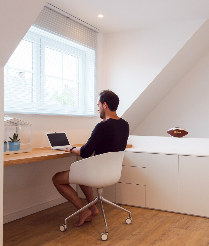 Zorg Lunch Berg kleding op Home office: thuiswerken in jouw bureau op maat | DM-Line